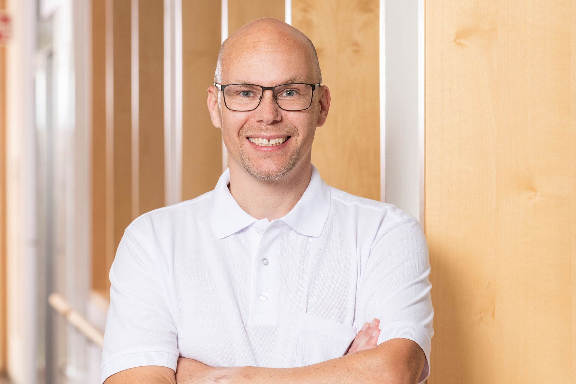 Portrait von Herrn Dr. med. Sebastian Zahn, Leitender Oberarzt der Klinik für Innere Medizin in den DR. ERLER KLINIKEN.