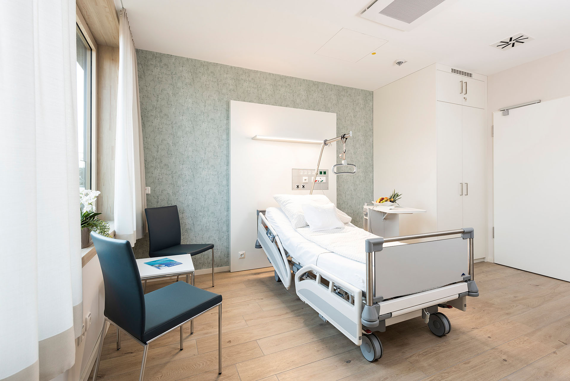 Das Einbett-Patientenzimmer der Komfort Plus Station. 
