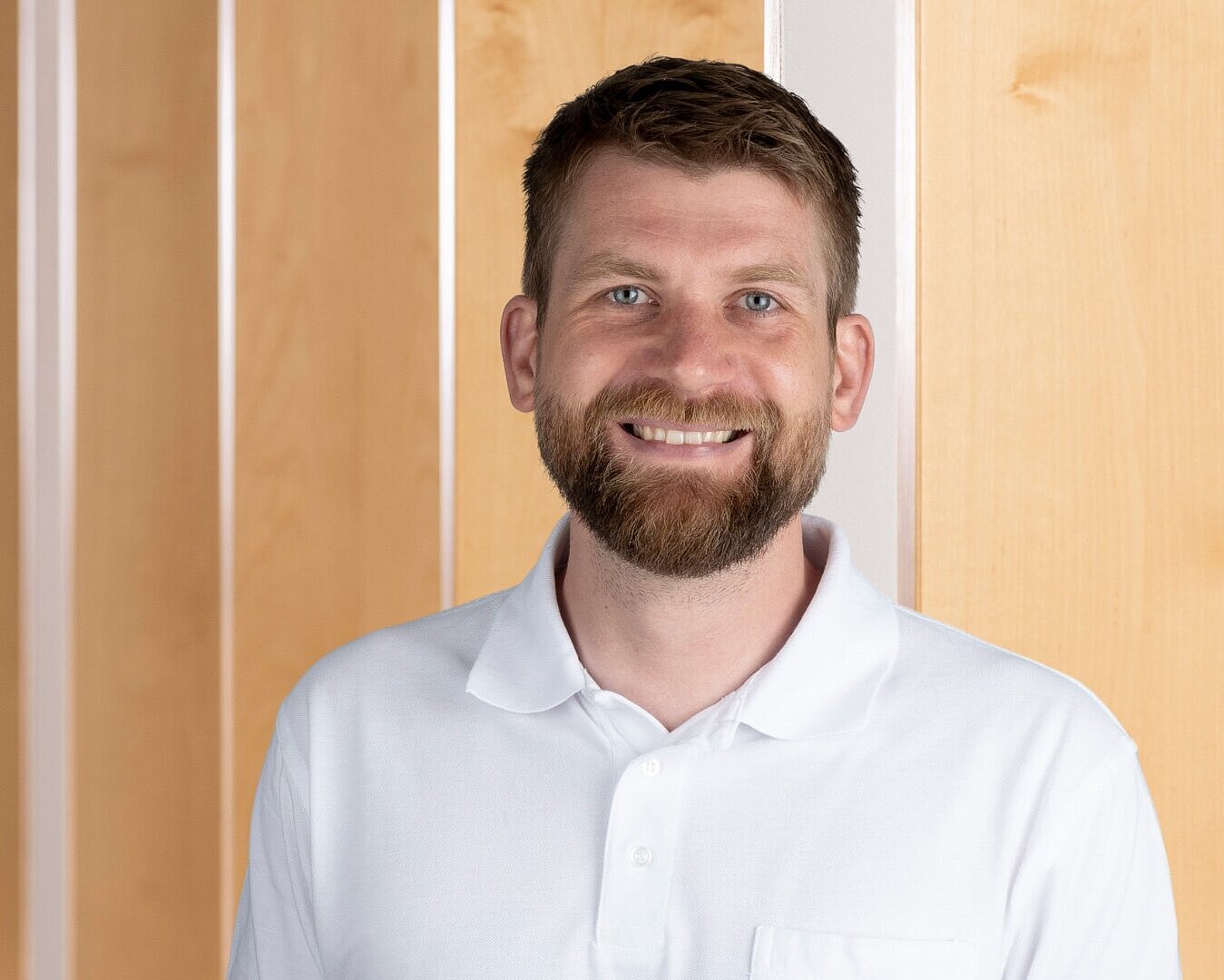 Portrait von Herrn Dr. med. Ralph Wonner, Leitender Oberarzt der Klinik für Plastische und Ästhetische Chirurgie/ Handchirurgie in den DR. ERLER KLINIKEN. 